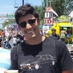 Meet your Posher, Manuel